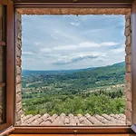 L'alcova 8&2, Emma Villa Sarteano
